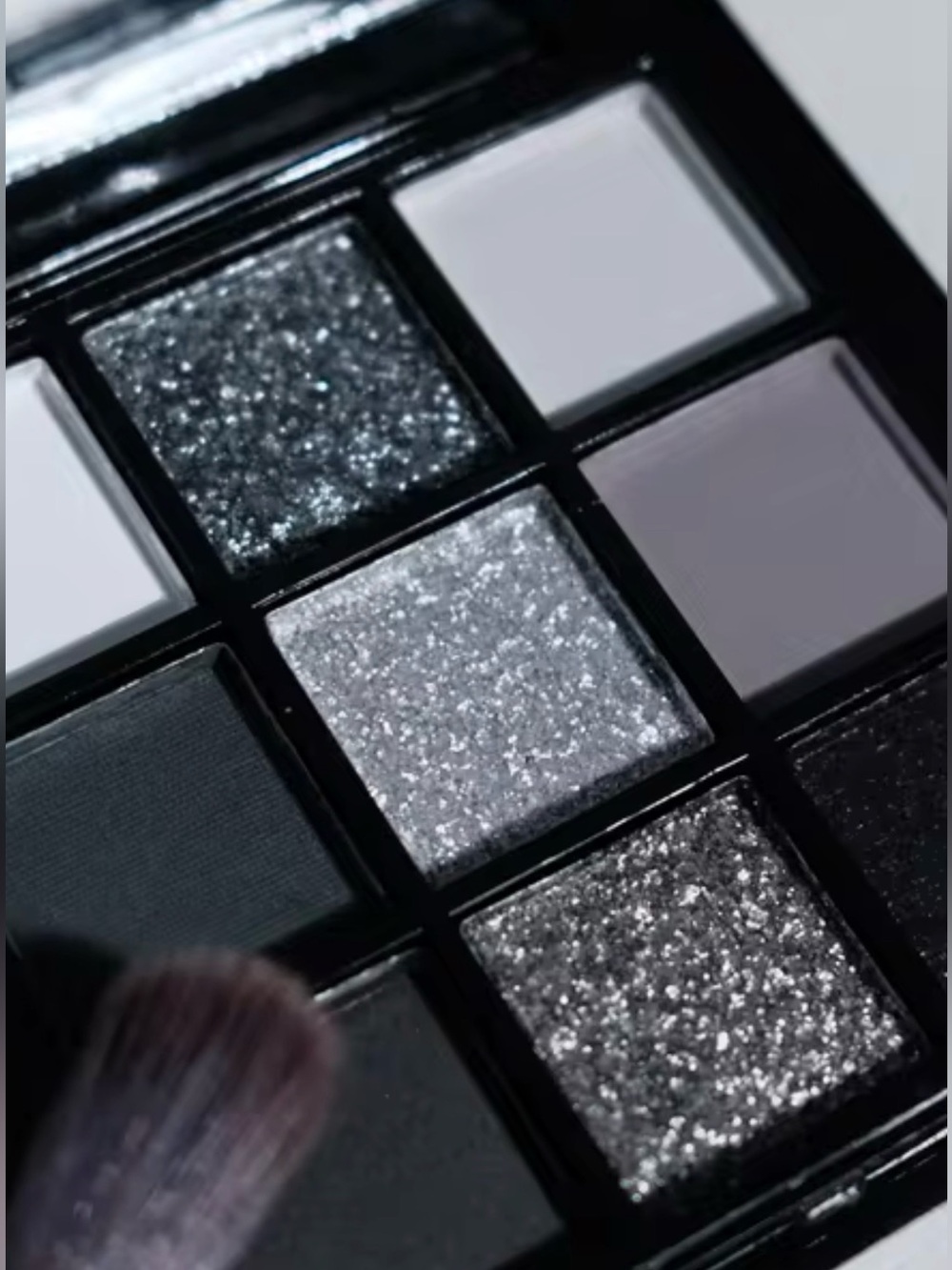 Silver Glitter & Matte Eyeshadow Palette Black Grey White